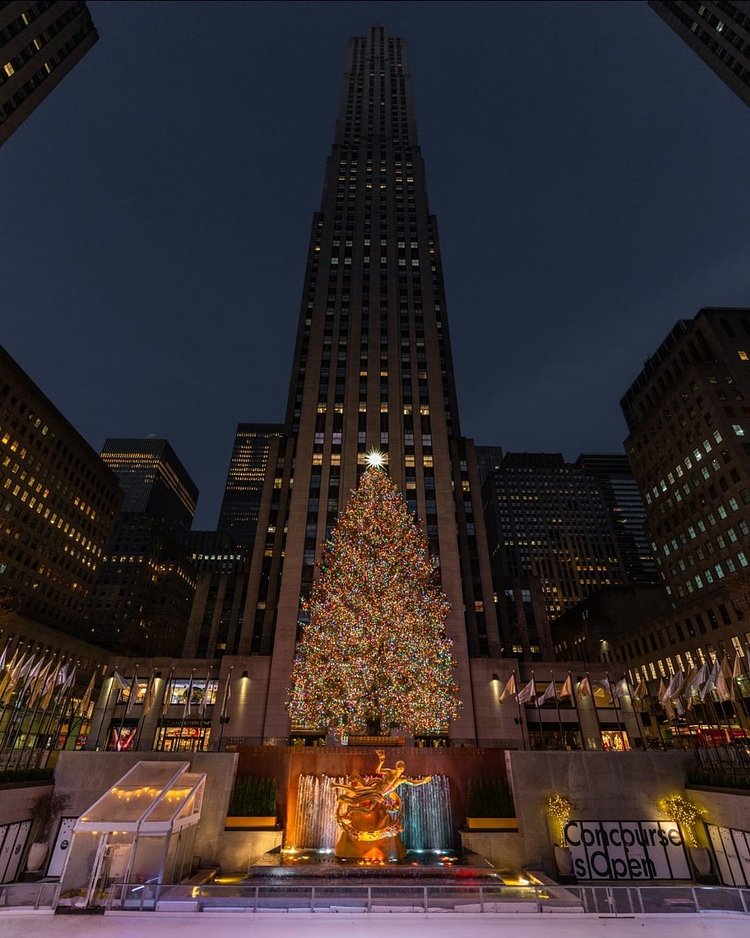 Rockefeller Center Christmas Tree, Midtown, Manhattan