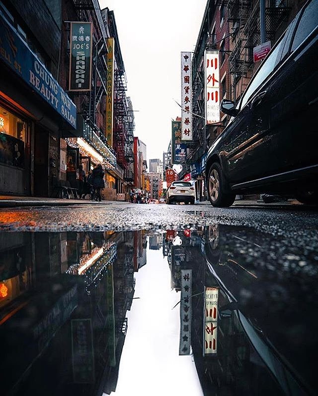 Photo via @raylivez 
Pell Street, Chinatown

#viewingnyc