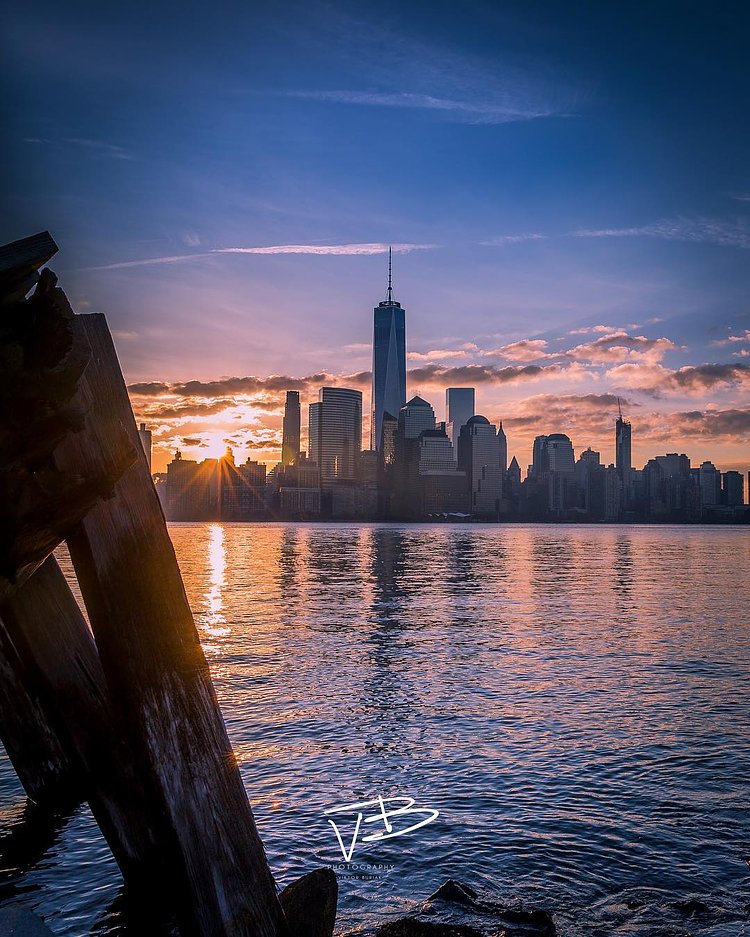 Wish you a sp👀ky friday the 13th =================================
Happy Friday everyone!! I hope each and every one of you have a beautiful day and a nice weekend.
=================================
Tag your friends in the comments who might love to see this photos. =================================
🔩🛠Settings🛠
🔩@CanonUSA EOS 5D Mark
🔩Canon EF 24-70mm f/2.8 USM
🔩Shutter Speed: 1/250
🔩Aperture: F/8
🔩ISO: 100
🔩Edit: Lightroom, Photoshop, Instagram
🔩Shot: Tripod Travel/ Manual mode
🔩White balance auto
🔩Shot in raw
🔩 Lee Neutral Density Filter @leefilters
==================================
#oneworldtrade #LeeFilter #FridayThe13th
#folkvibe #igglobalclub #mycity_life #nationalgeographic #ig_great_shots #picture_to_keep #igshotz #inspiring_photography_admired #YNGKillers #fatalframes #earthpics #sky_sultans #loves_skyandsunset #bestvacations #worldbestgram #loaded_lenses #NYC #createcommune #ig_northamerica #TheGlobeWanderer #OurPlanetDaily #earthpixco #watchthisinstagood #shootermag #estheticlabel #thecreatorclass #epic_captures