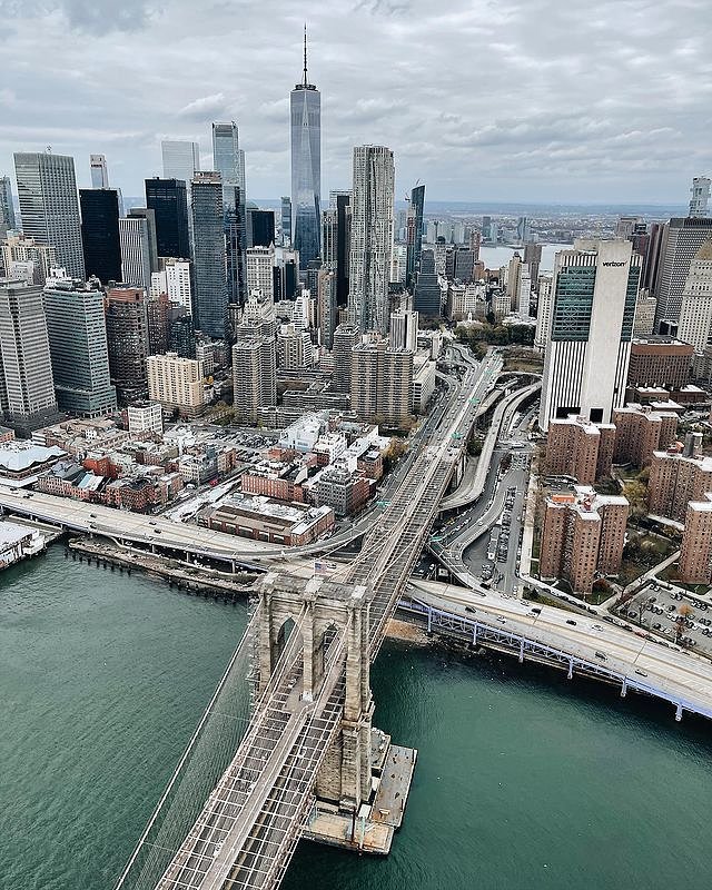 Brooklyn Bridge and Lower Manhattan, New York