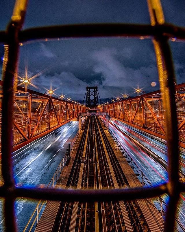 Manhattan Bridge, New York, New York. Photo via @brooklynveezy #viewingnyc #newyorkcity #newyork #nyc