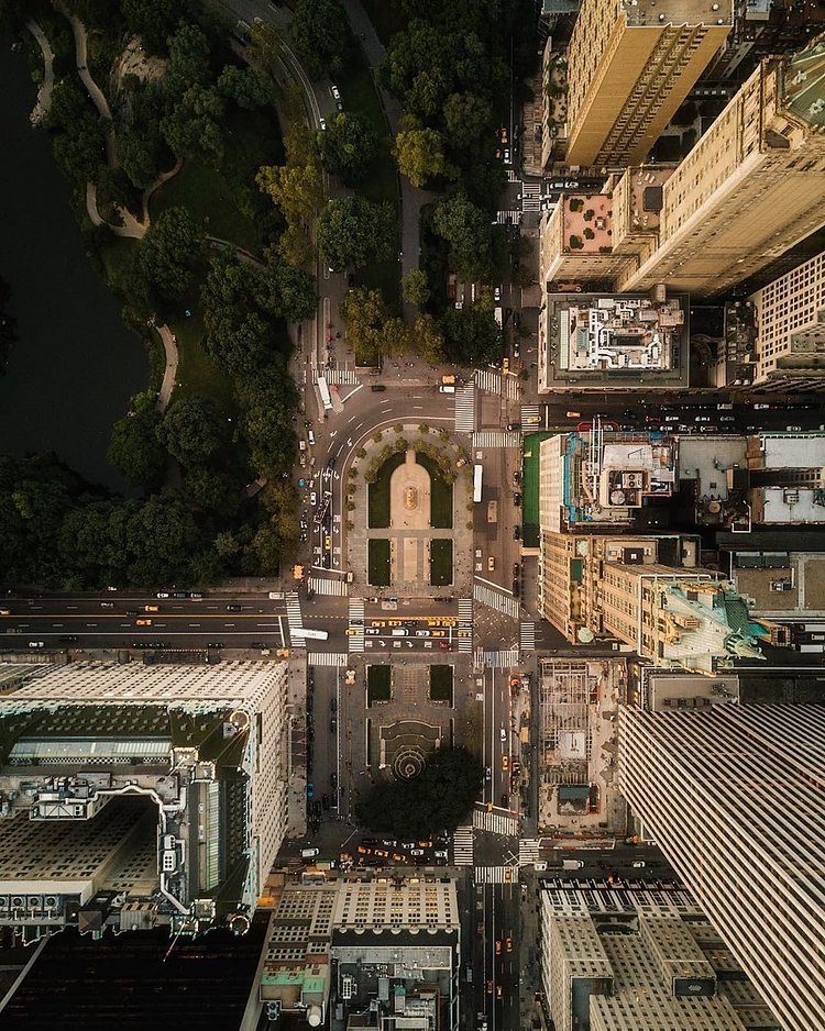 Grand Army Plaza, Manhattan. Photo via @humzadeas #viewingnyc #nyc #newyork #newyorkcity
