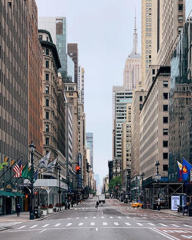 5th Avenue and 46th Street, Midtown, Manhattan