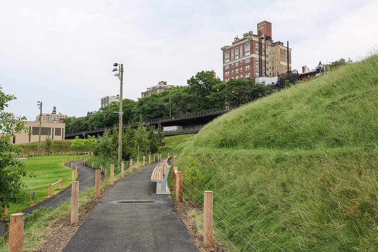 Brooklyn Bridge Park Pier 5 Uplands Green Space