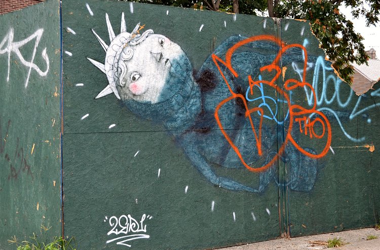 Welling Court, 9.21.14 | A visit to the Welling Court Mural Project in Queens on 9.21.14. With 5 Pointz gone, Welling Court has become the new graffiti center in the borough. I'll try to include the individual artists, great talent/ work from everyone.