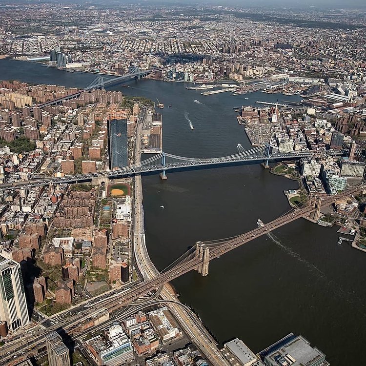 Williamsburg, Manhattan, and Brooklyn Bridges over the East River. Photo via @mattpugs #viewingnyc #nyc #newyork #newyorkcity