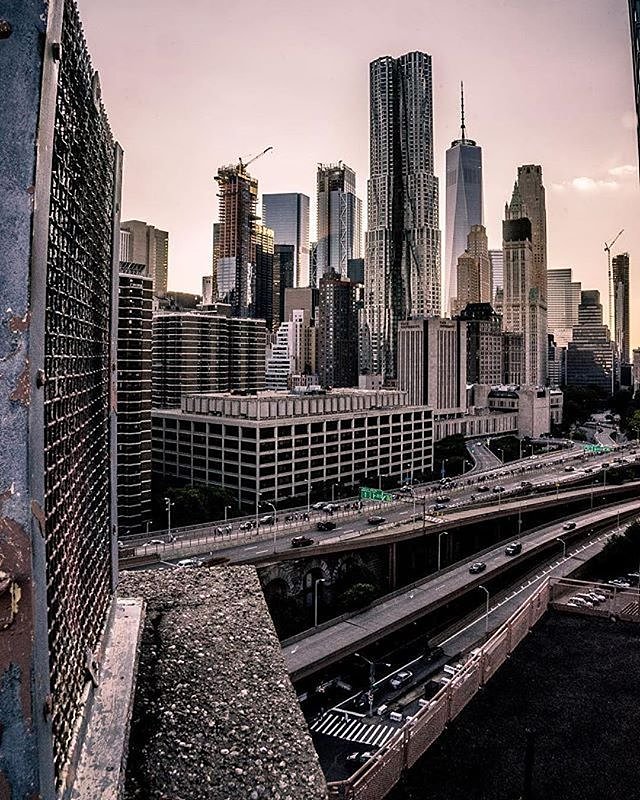 New York, New York. Photo via @brooklynveezy #viewingnyc #newyorkcity #newyork #nyc