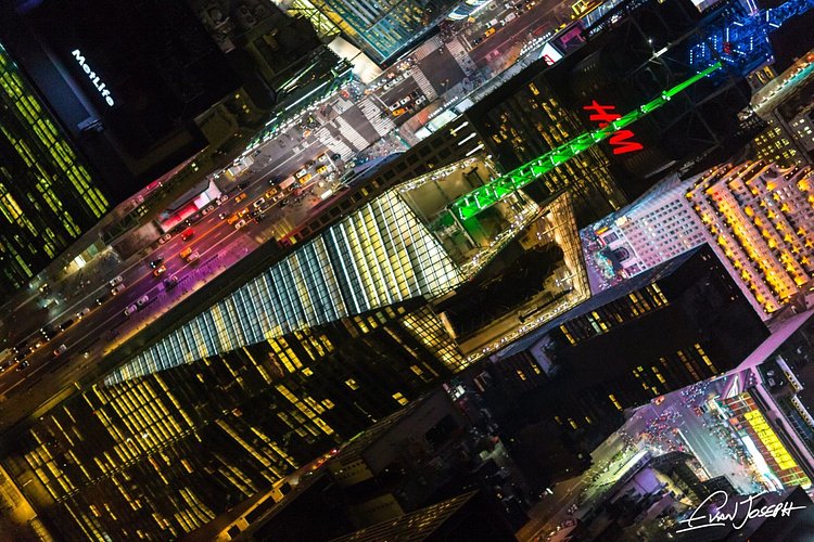 Bank of America building at Bryant Park at night