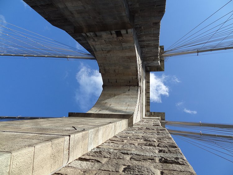 Brooklyn Bridge | Not so well to have a perfectly geommetry, but a different point of Brooklyn Bridge in New York.