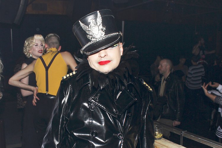 Dressed-to-the-nines partygoer Rhett Stinga.