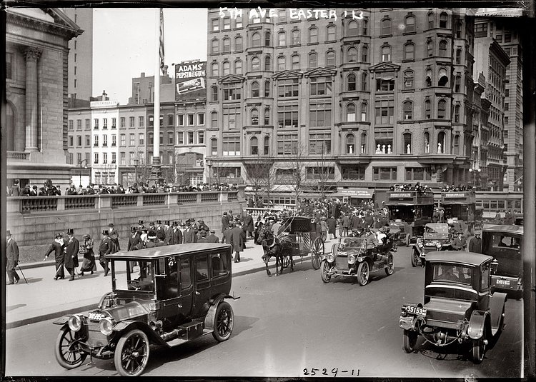 Easter 1913. Fifth Avenue, New York.