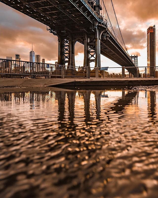 Manhattan Bridge, New York, New York. Photo via @eyecatchingphoto #viewingnyc #newyorkcity #newyork #nyc #manhattanbridge