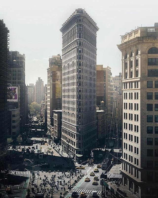 Photo via @mindz.eye 
Flatiron Building, NYC

#viewingnyc