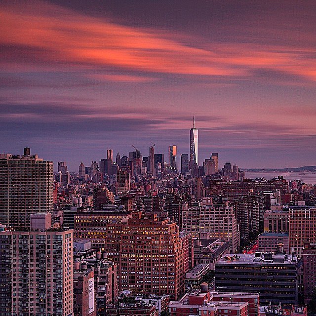 • NYC Summer evenings •

Witnessed a crazy sunset last night with @mjinnyc moments from where I am staying!! Was such a perfect moment as the light hit the top of the One World Trade Center in Downtown Manhattan! 😍 This was a 4 minute exposure! Thanks to @BeautifulMatters for the feature today!!