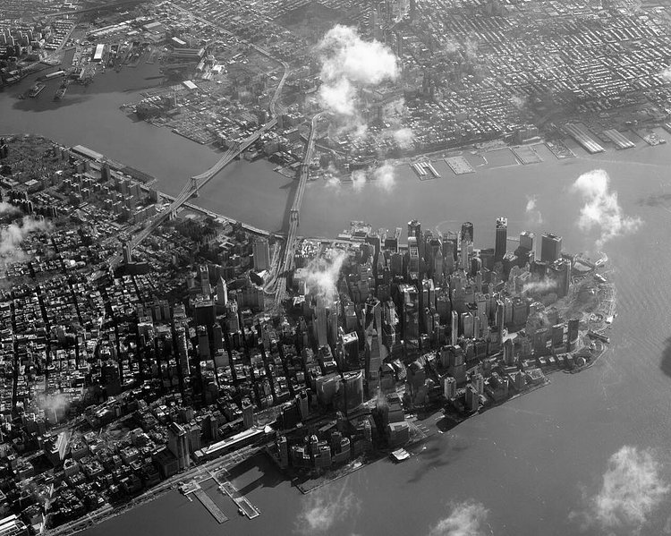 City of Dreams
Manhattan
.
.
.
#VSCO #VSCOcam #MyFujifilm #NYC #NewYork #NewYorkCity #InstagramNYC #cityscape #architecture #landscape #travel #views #light #mood #blackandwhite #contrast #shootfilm #aerial #rooftopping #aerialview #outmywindow #skyview #aerialphotography #flight #helicopter #IloveNY #IloveNYC