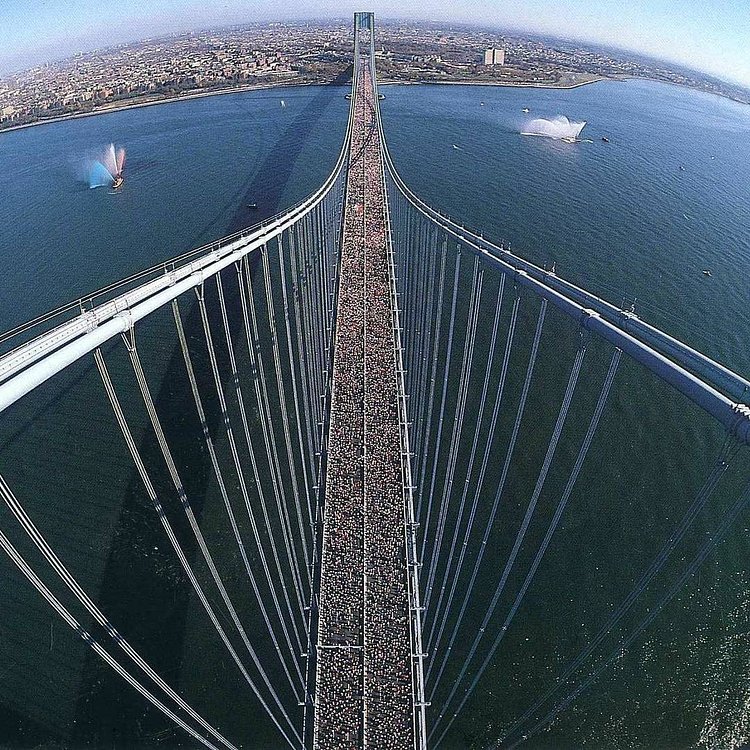 ¡Mañana se celebra la maratón que todos quieren correr! ¿Preparados para la Maratón de Nueva York 2016? 🙌 #NYCmarathon #runbrands