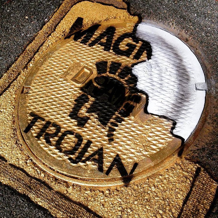 SAFE SEX!! #safesex #protectyourself #manholecover #wrapper #streetart #tombobnyc #xtraxtra #large #trojan #condom #magnum #manhole #tombob #manholecoverart #trojancondoms