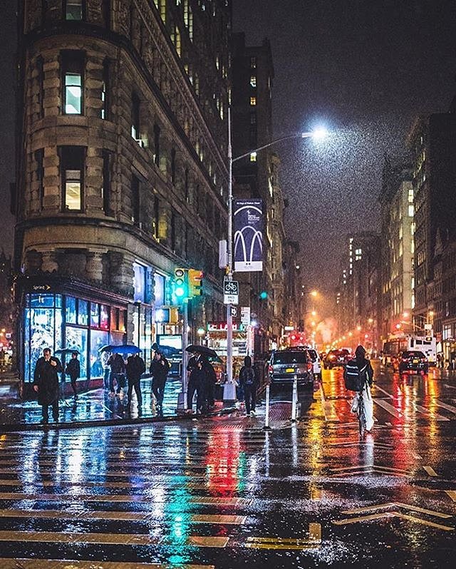 Photo via @craigsbeds 
#viewingnyc