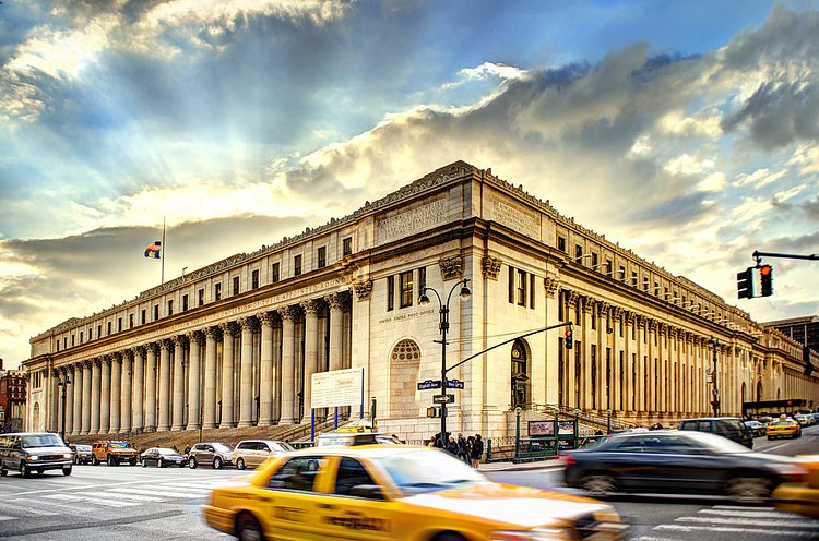James Farley Post Office | James Farley Post Office, Manhattan, NYC
<a href="http://en.wikipedia.org/wiki/James_Farley_Post_Office" rel="nofollow">Wiki</a>
The post office I always go to.