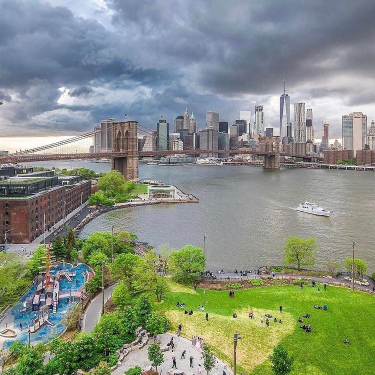 Photo via @nyclovesnyc 
#viewingnyc