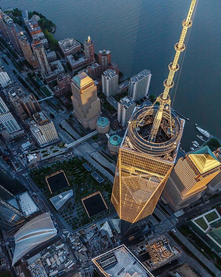 One World Trade Center, New York. Photo via @killahwave #viewingnyc #newyork #newyorkcity #nyc #1wtc #oneworldtradecenter