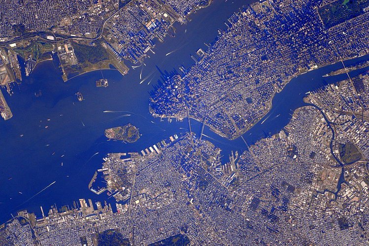 I don't think I will ever get tired of #NYC! #YearInSpace http://t.co/FdhXkw0l2F