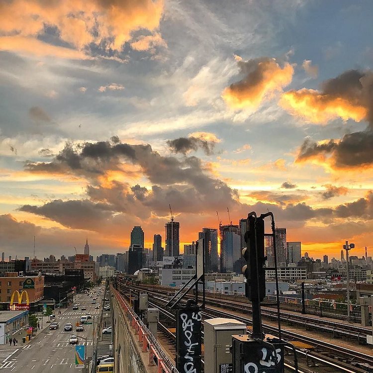 Sunnyside, Queens. Photo via @nyclovesnyc #viewingnyc