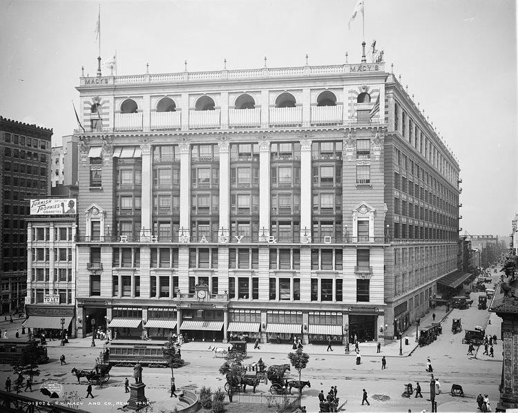 Around Macy’s Herald Square – The Greatest Store In The World, 1905