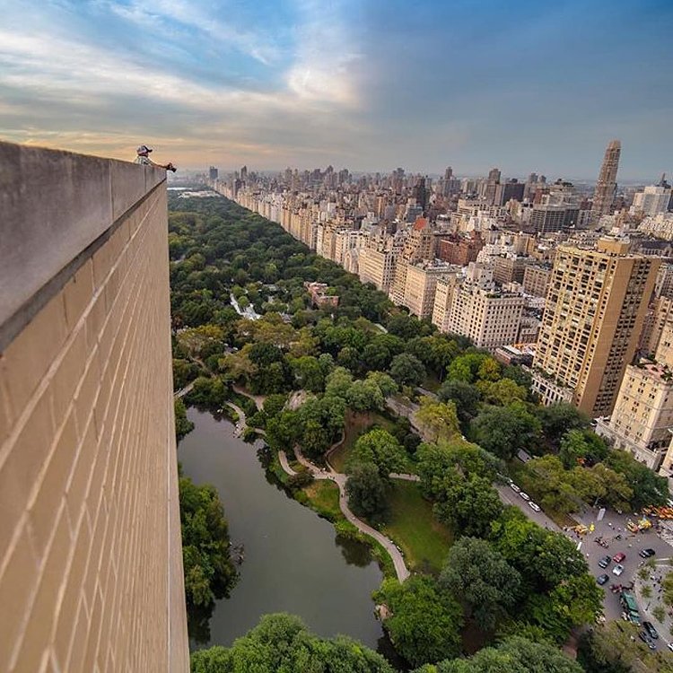 Photo via @vikvik7 
#viewingnyc