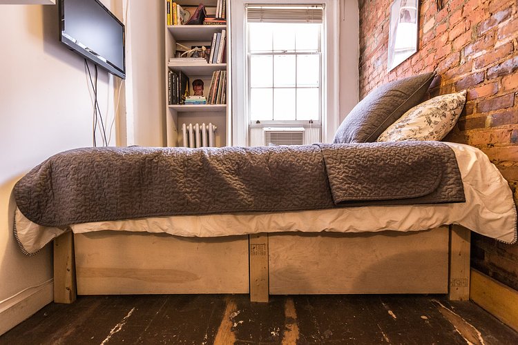 How One New Yorker Lives Comfortably In 90 Square Feet