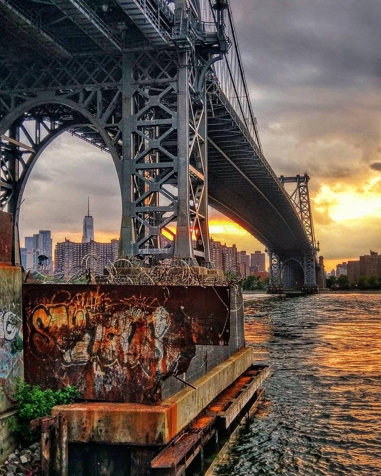 Williamsburg Bridge, Brooklyn. Photo via @beacon_transplant #viewingnyc #newyork #newyorkcity #nyc #williamsburgbridge