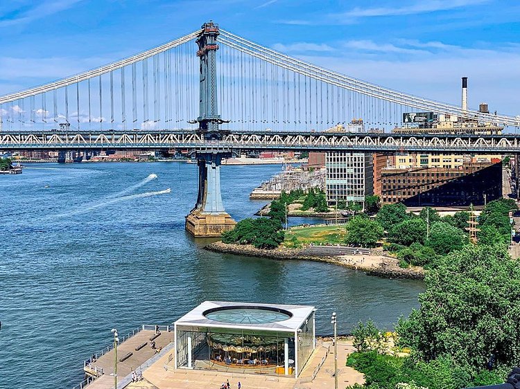 Brooklyn Bridge Park and Manhattan Bridge, DUMBO, Brooklyn