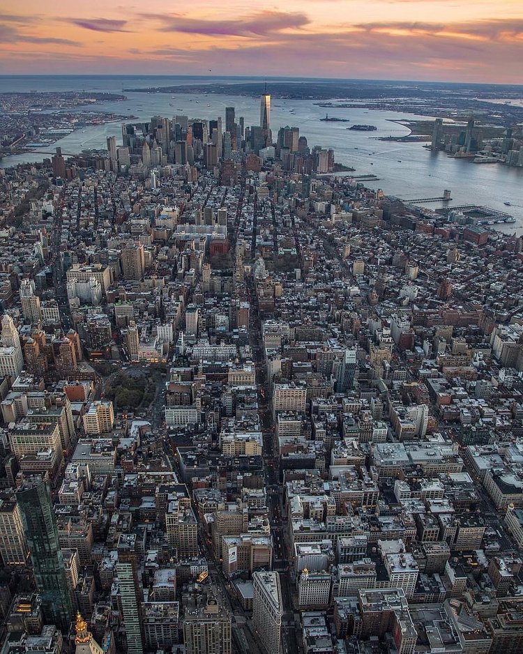 New York, New York. Photo via @nymigs #viewingnyc #nyc #newyork #newyorkcity