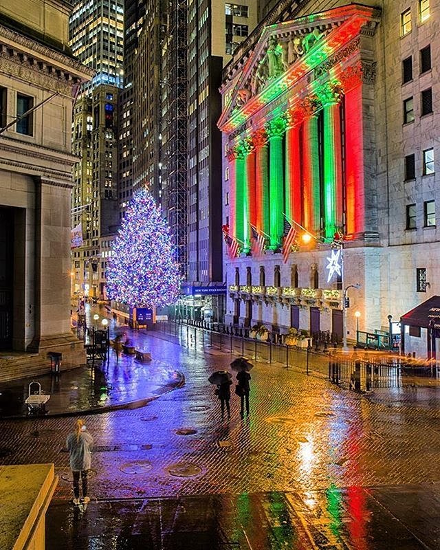 New York, New York. Photo via @matthewchimeraphotography #viewingnyc #newyork #newyorkcity #nyc