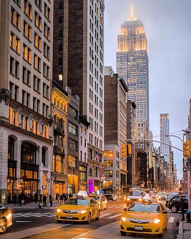 Photo via @matthewchimeraphotography 
#viewingnyc