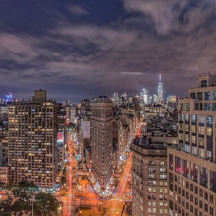 Photo via @lower.east.side_ 
#viewingnyc