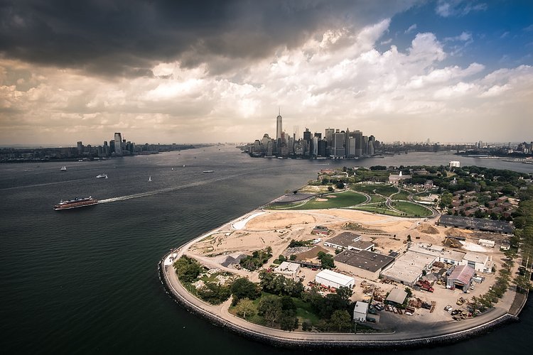 Governor's Island, New York City | <a href="http://www.ryanbudhu.com/For-Sale/i-s9VgL96/A" rel="nofollow">Purchase This Photo</a>
<a href="https://www.facebook.com/ryan.d.budhu" rel="nofollow">My Facebook</a>
<a href="http://instagram.com/ryan_budhu/" rel="nofollow">My Instagram</a>
<a href="http://www.ryanbudhu.com/" rel="nofollow">My Website</a>
<a href="http://ryandbudhu.wordpress.com//" rel="nofollow">My Blog</a>
<a href="https://twitter.com/RyanBudhu1" rel="nofollow">My Twitter</a>
<a href="http://www.gettyimages.com/Search/Search.aspx?assettype=image&amp;family=creative&amp;artist=Ryan+D.+Budhu" rel="nofollow">My Getty Images </a>

Of course, I am always looking out for great private rooftops or unique public locations and if anyone knows of any please contact me via flickrmail or <a href="http://www.ryanbudhu.com" rel="nofollow">www.ryanbudhu.com</a>. 

© Ryan D. Budhu 
ALL RIGHTS RESERVED