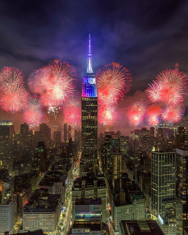Fireworks over Empire State Building, Midtown, Manhattan