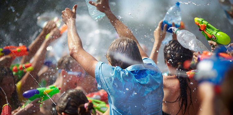 Waterfight NYC 2015 | Get ready for the most epic FREE water battle of the year! Join in groups or complete a single campaign! Joy and fun are guaranteed!