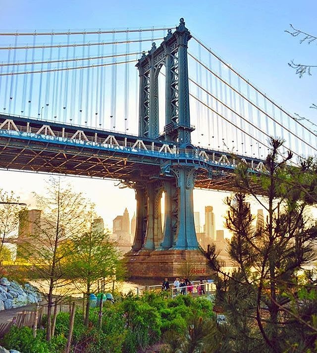 Manhattan Bridge, New York City. Photo via @gigi.nyc #viewingnyc
