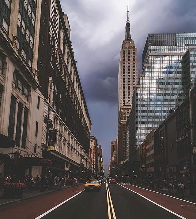 Photo via @afieldsnyc 
#viewingnyc