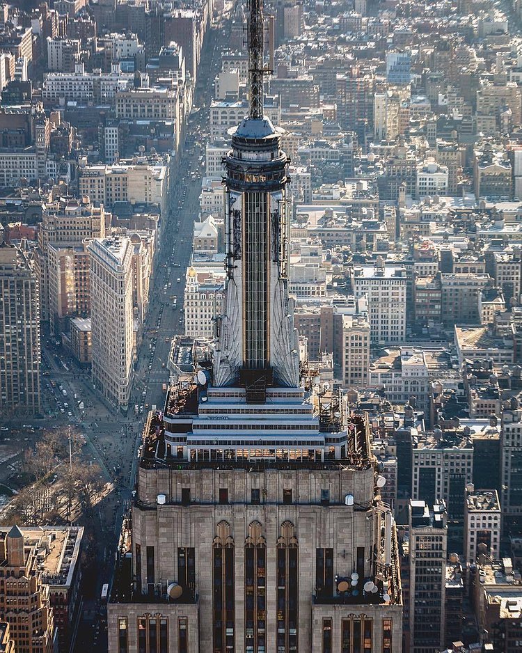Empire State Building, Manhattan. Photo via @beholdingeye #viewingnyc #nyc #newyork #newyorkcity #empirestatebuilding