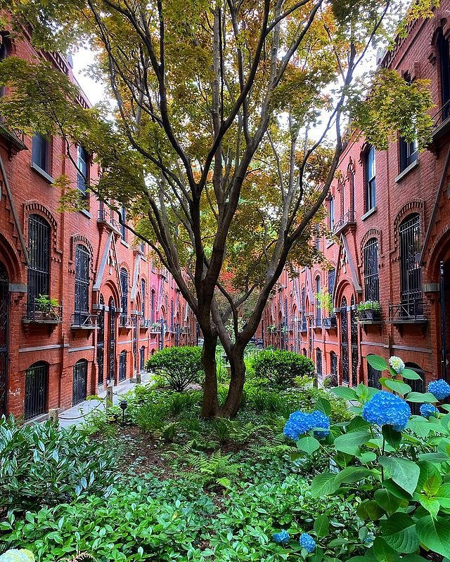 Warren Place Mews, Cobble Hill, Brooklyn