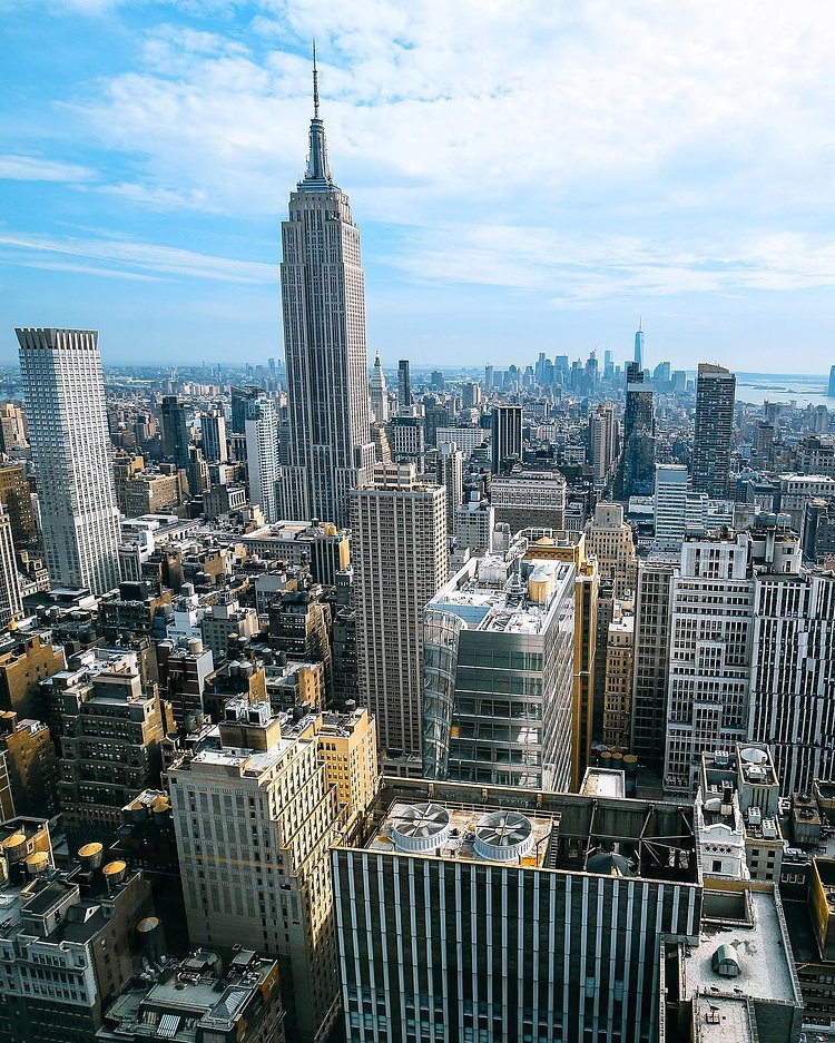 ___•\+Ūrban Lēgos+/•___