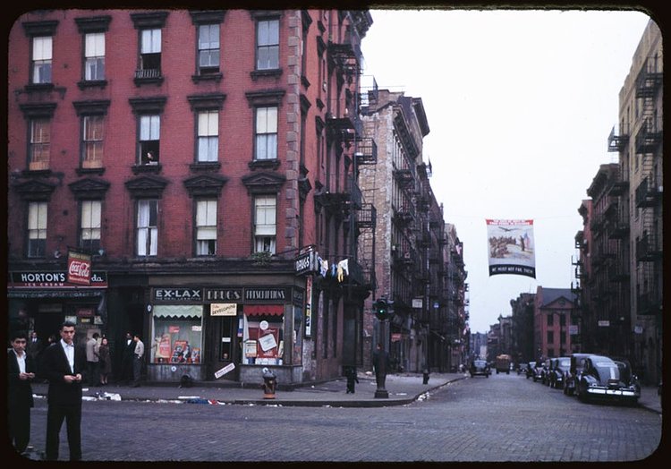 You can see an advertisement for Horton's Ice Cream on this corner of Canal Street. Back in the early 19th century, Horton's supplied over half of New York City's ice cream.