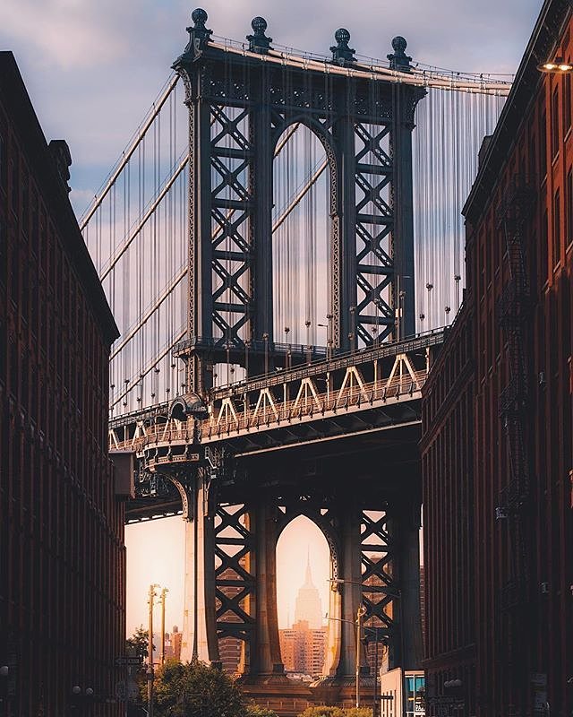 Manhattan Bridge, DUMBO, Brooklyn. Photo via @giltamin #viewingnyc #newyork #newyorkcity #nyc