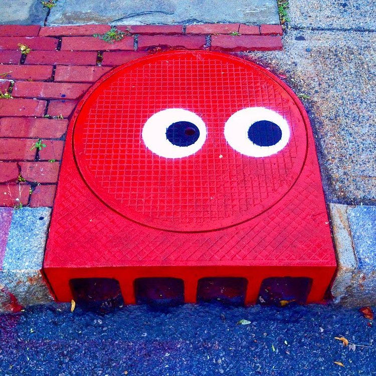 AFTER... #pacman #blinky #antagonist #tombob #manholecover #streetart #stencil #manhole #publicart #tombobnyc #manholecoverart #👀