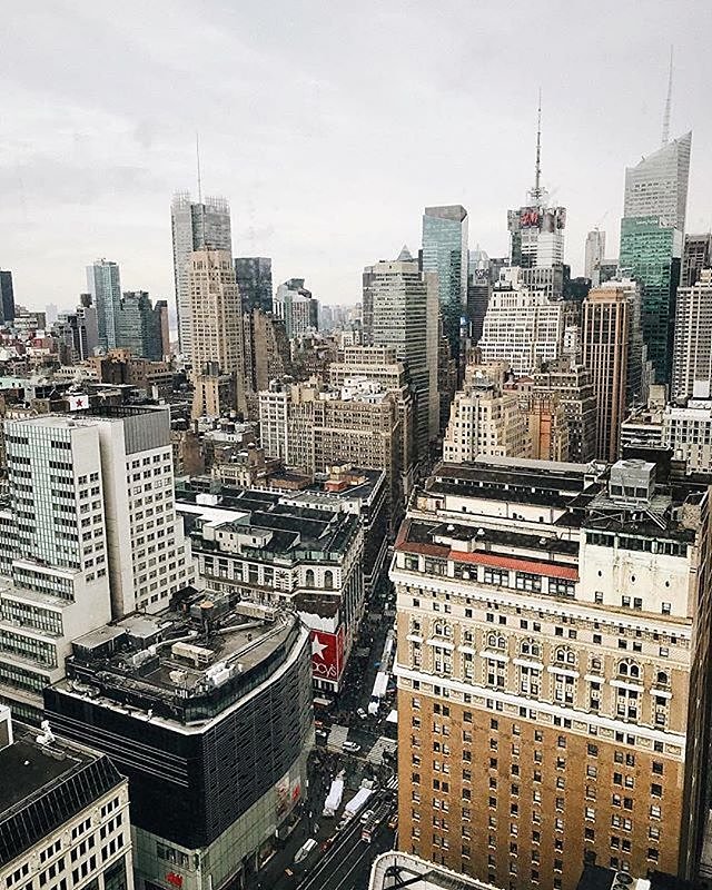 Midtown Manhattan. Photo via @melliekr #viewingnyc #manhattan #newyork #newyorkcity #nyc #broadway #macys
