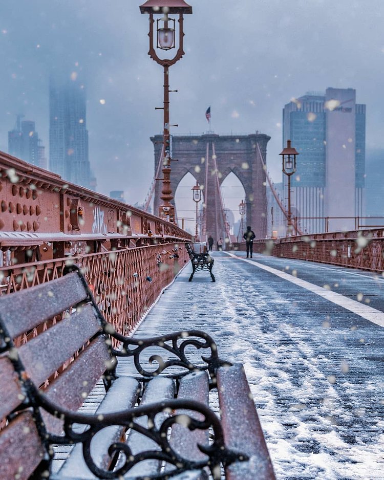 Snow on the Brooklyn Bridge