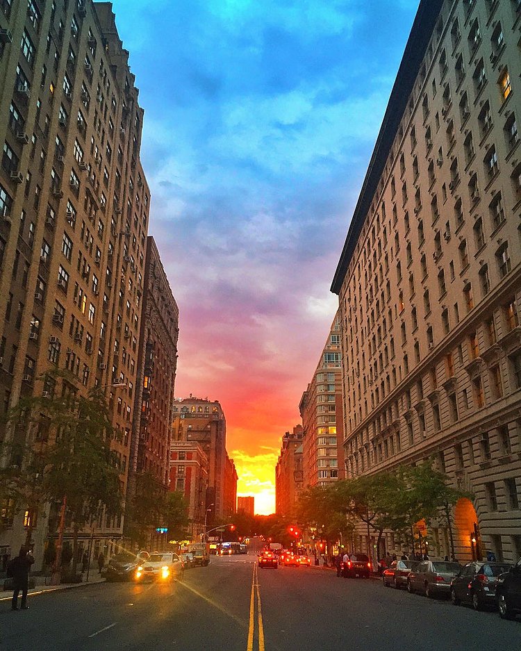 Sunset on my street 🌇